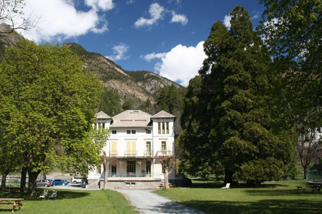 Villa Sequoia Jausiers Buitenkant foto