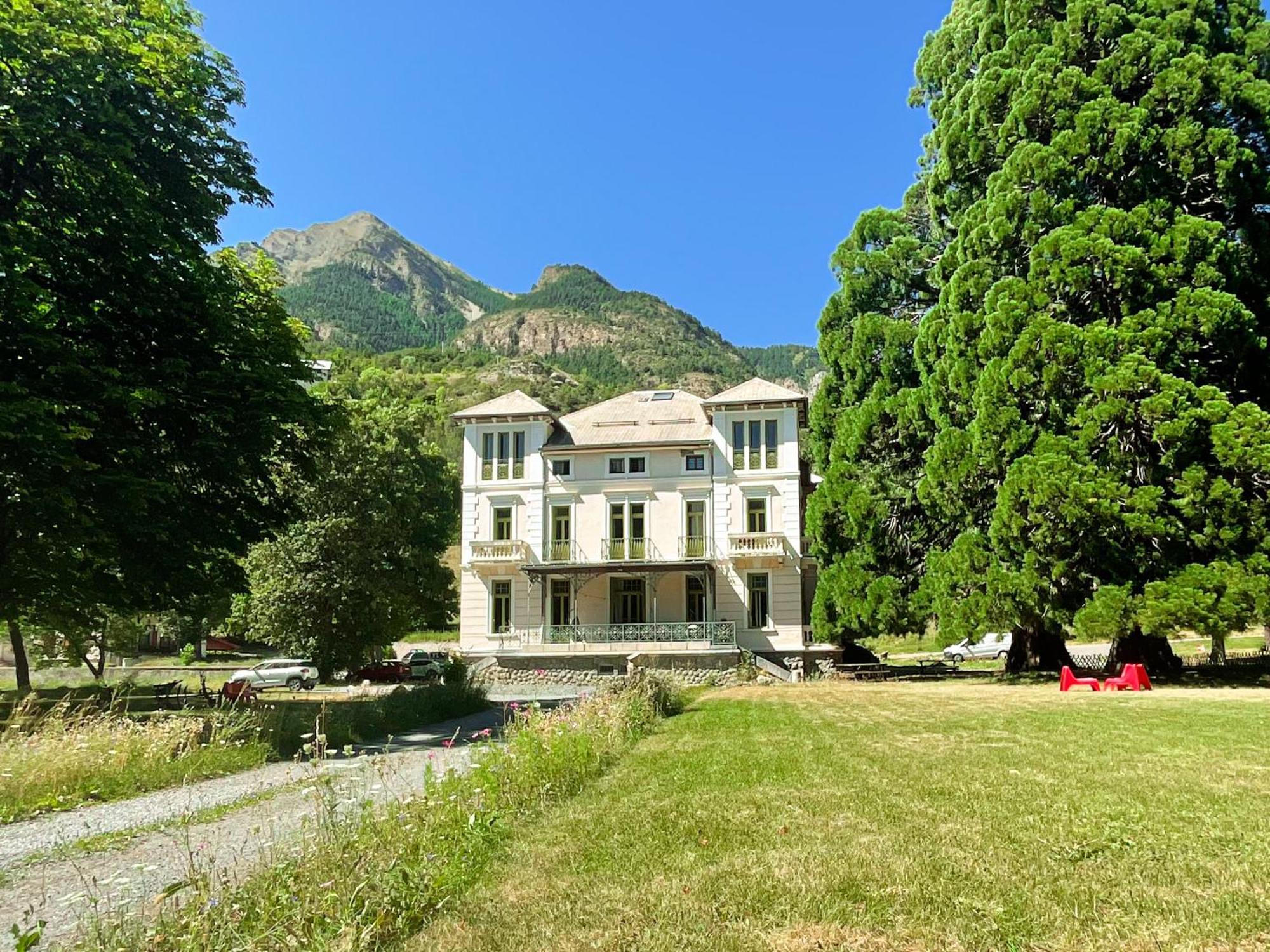 Villa Sequoia Jausiers Buitenkant foto